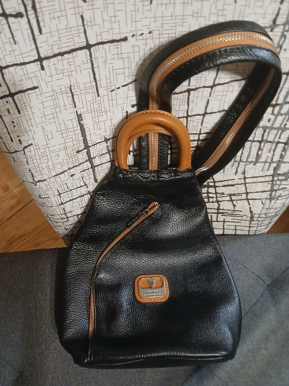 Valentina Style Black & Tan Leather Backpack Purse